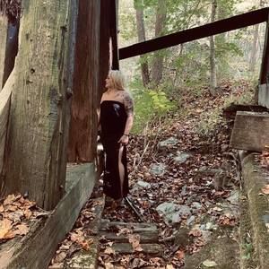 Meet your Posher, Desiree